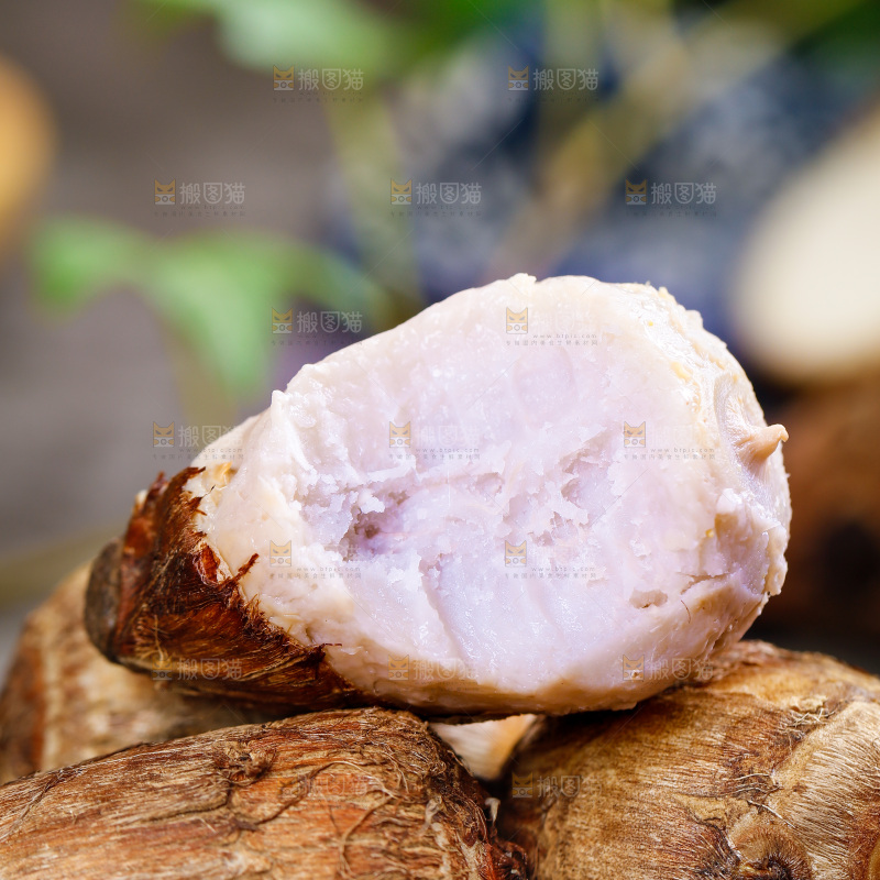 一堆熟的牛奶小芋头