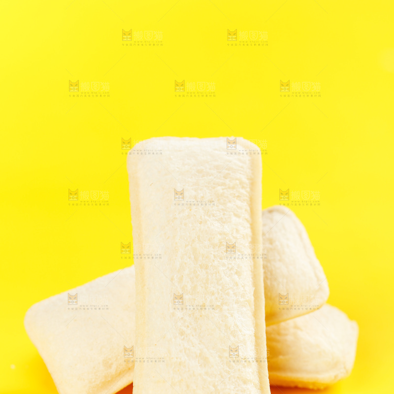 黄底上的乳酸菌面包