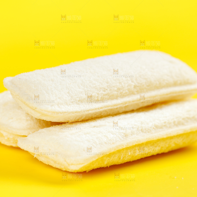 黄底上的乳酸菌面包