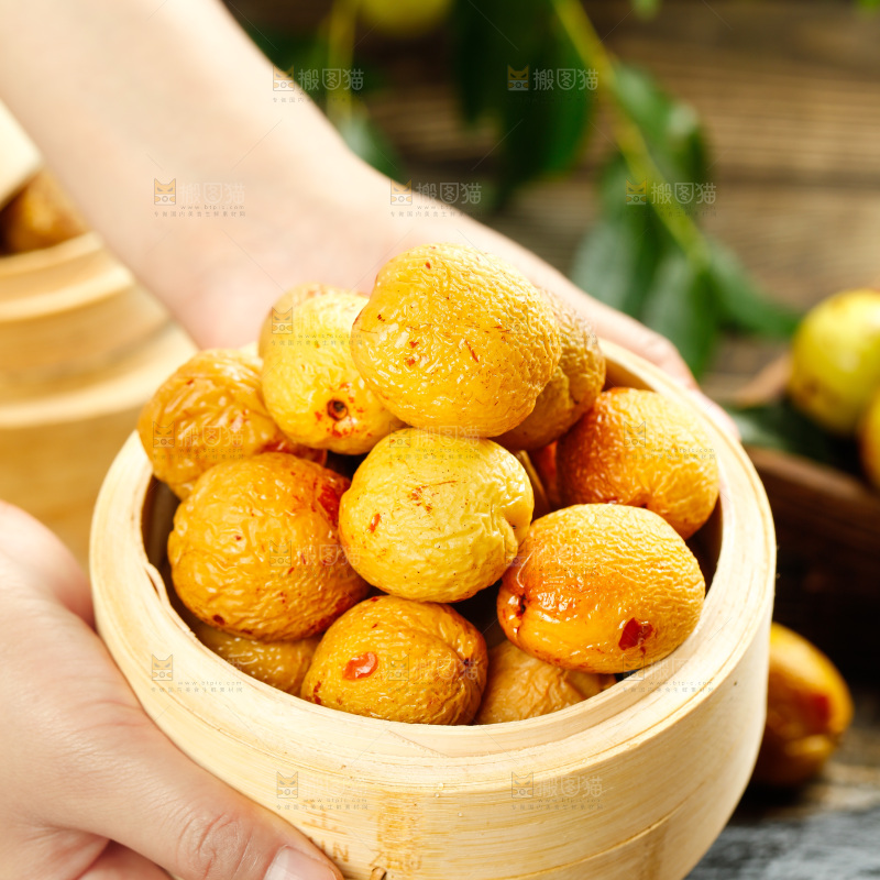 蒸笼里的蒸冬枣