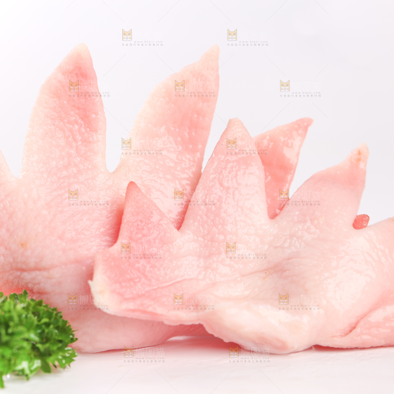 白底上的鲜鸡冠