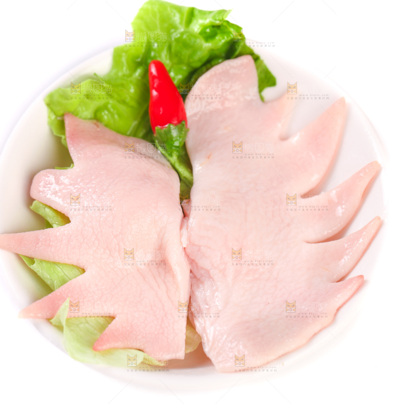 白底上放着一盘鸡冠子