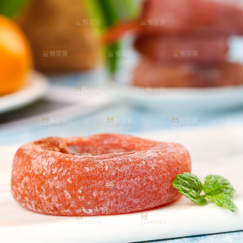 白底上的柿子饼