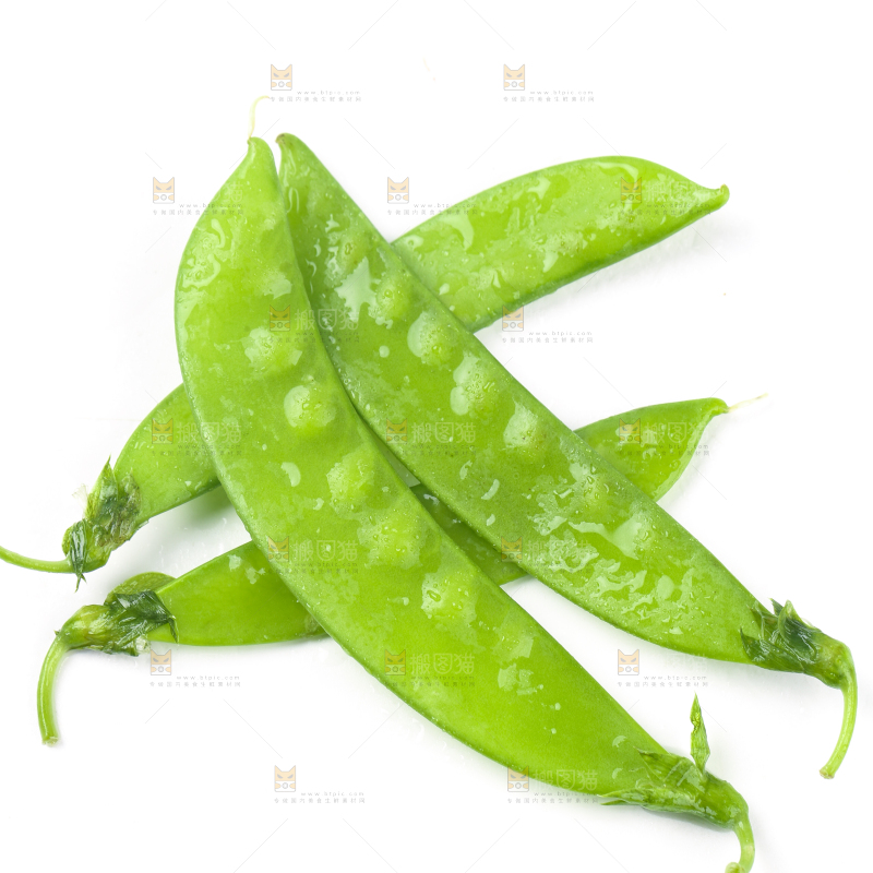 白底上摆放着豌豆荚
