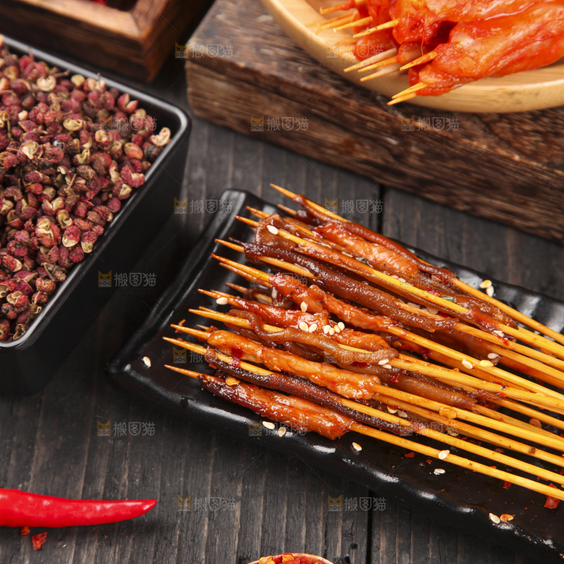 签子上串着肉串