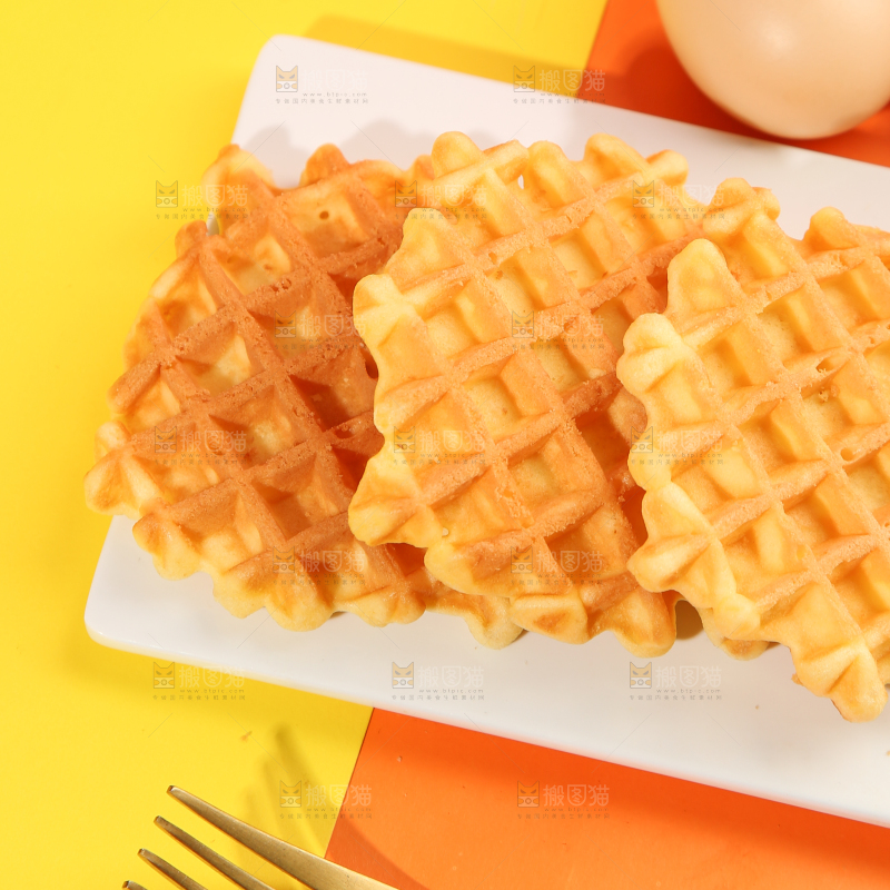 盘子里的华夫饼干
