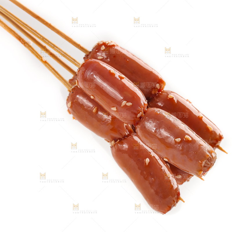 签子上串着脆皮肠串