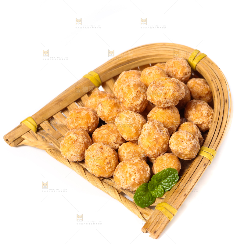 盘子里装着多味花生
