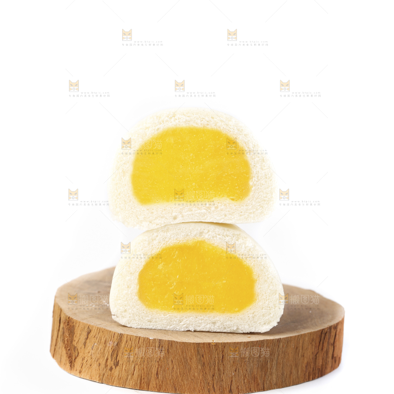 盘子里的奶黄流沙包