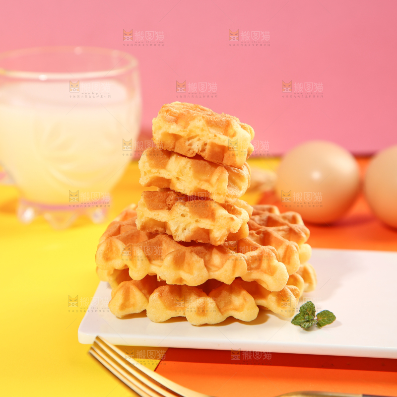 盘子里的华夫饼干