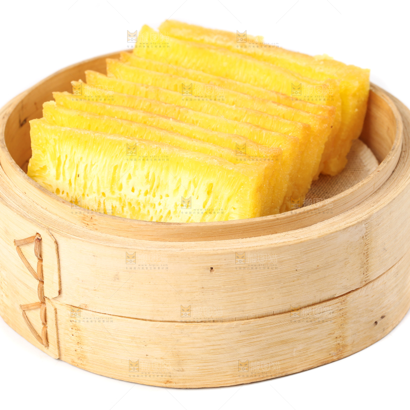 白底上放着椰汁黄金糕