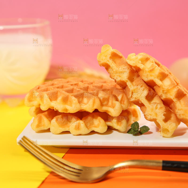 盘子里的华夫饼干