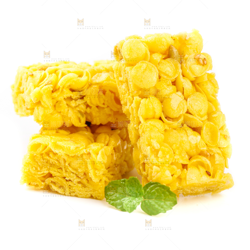白底上放着玉米酥