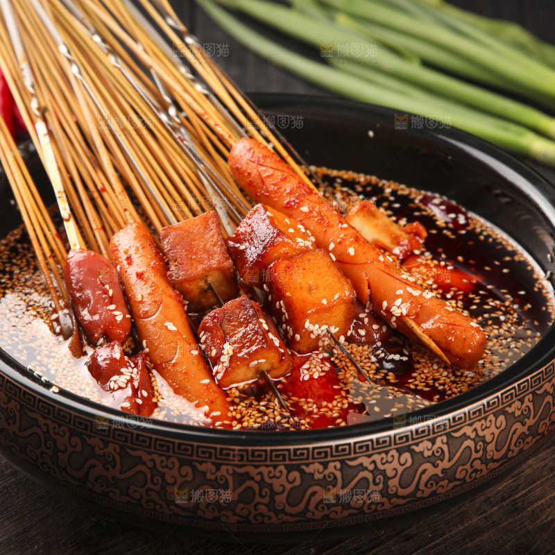 锅里装着串串