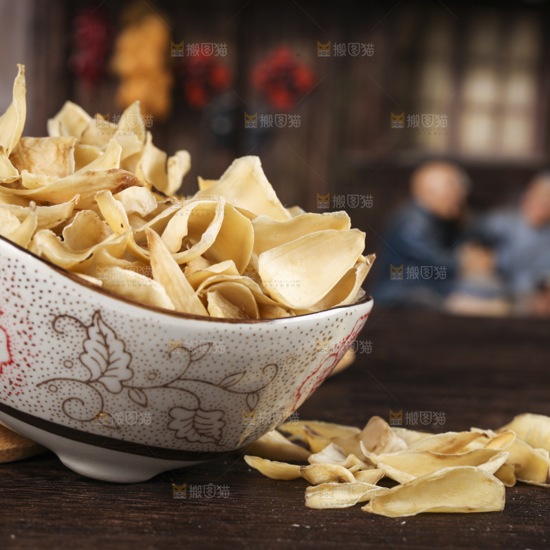 碗里装着云南百合干