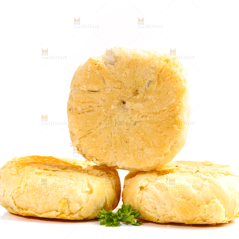 苏式月饼放在白底上