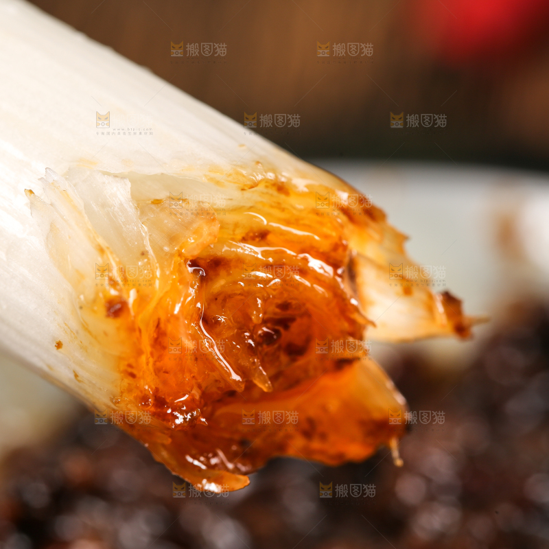 蘸酱的大葱