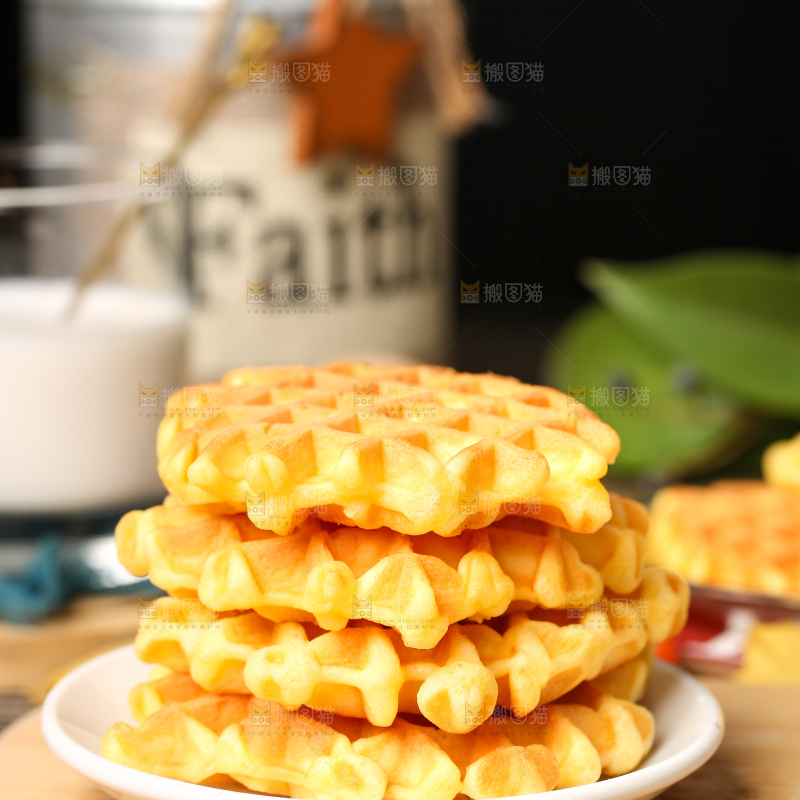 木底上的华夫饼干