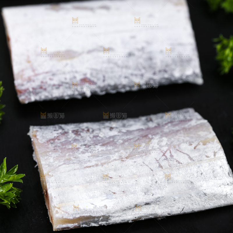 盘子里的带鱼段