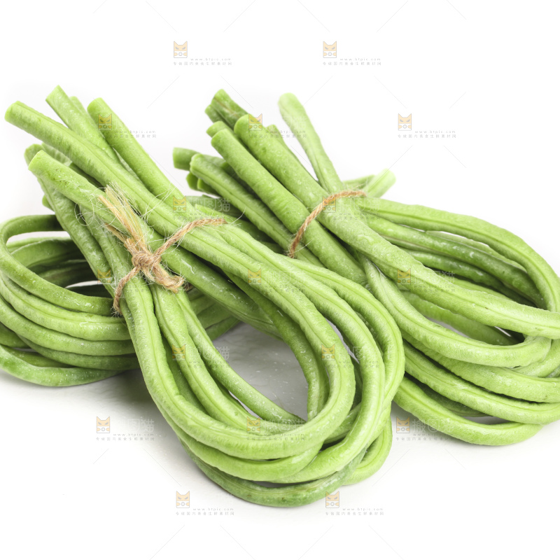 白底上的豇豆