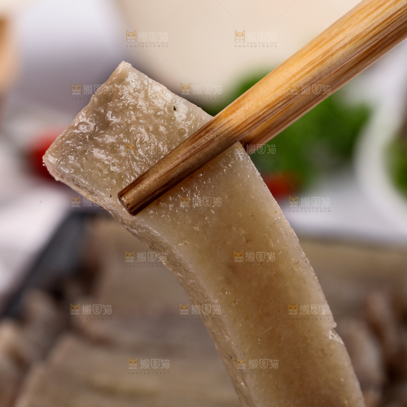 浅底上的手工魔芋豆腐