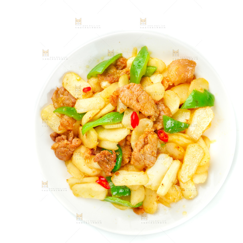 白底上放着一盘马蹄炒肉