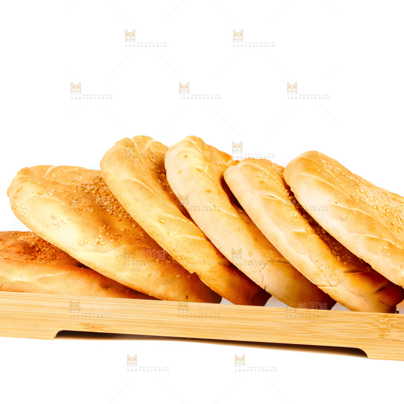 白底上放着烧饼