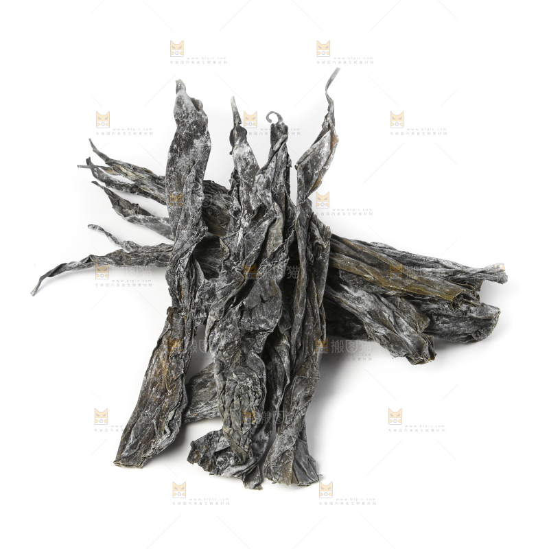 白底上摆放着盐渍干海带
