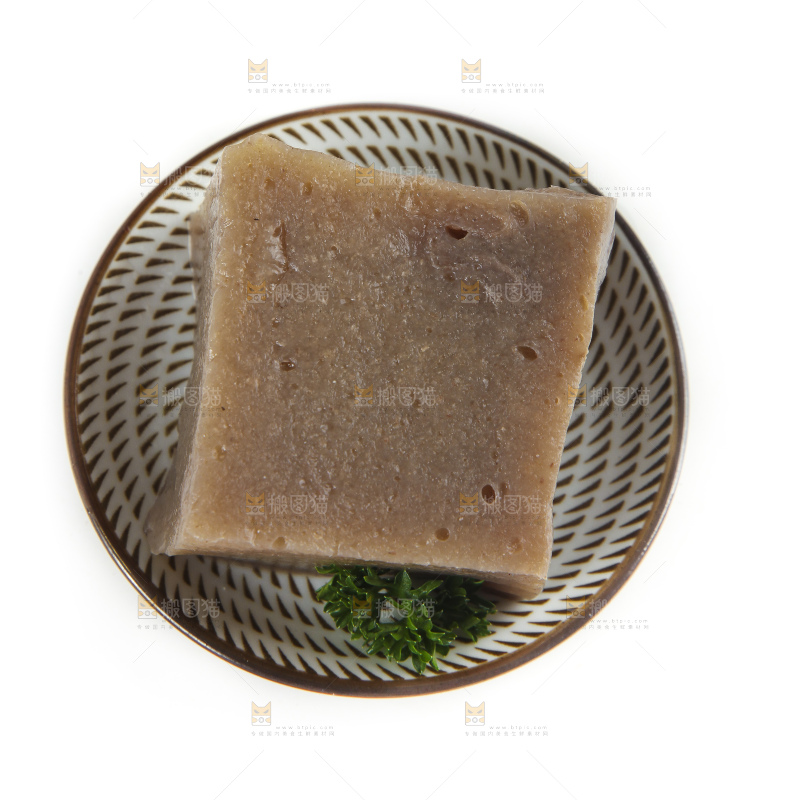 盘子里的魔芋豆腐