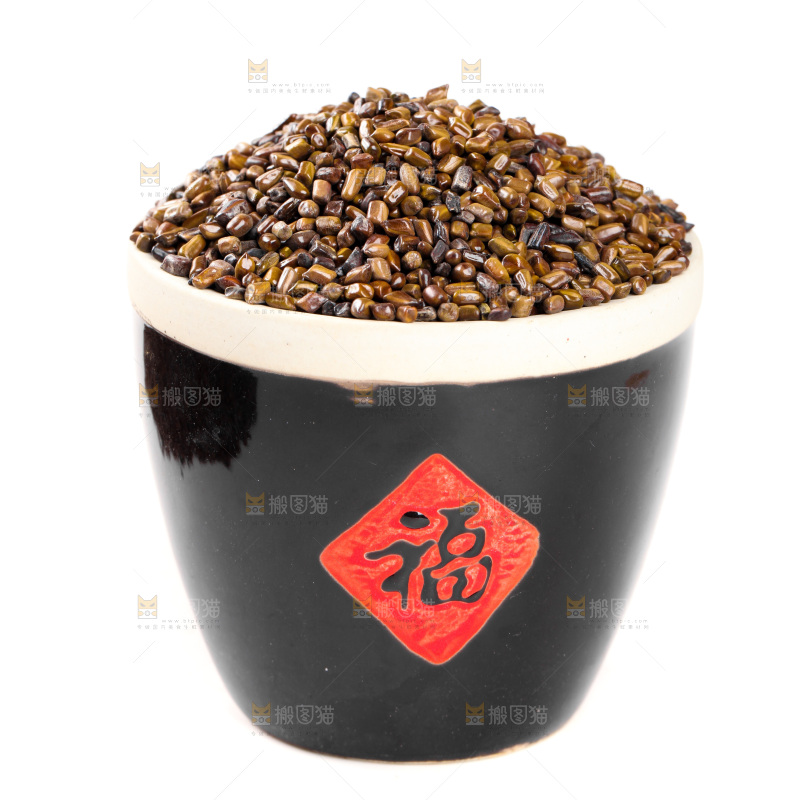白底放着一缸决明子
