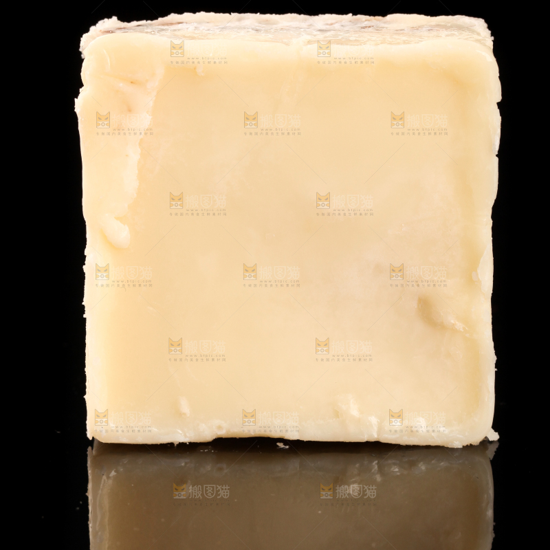 黑底上的清汤火锅料