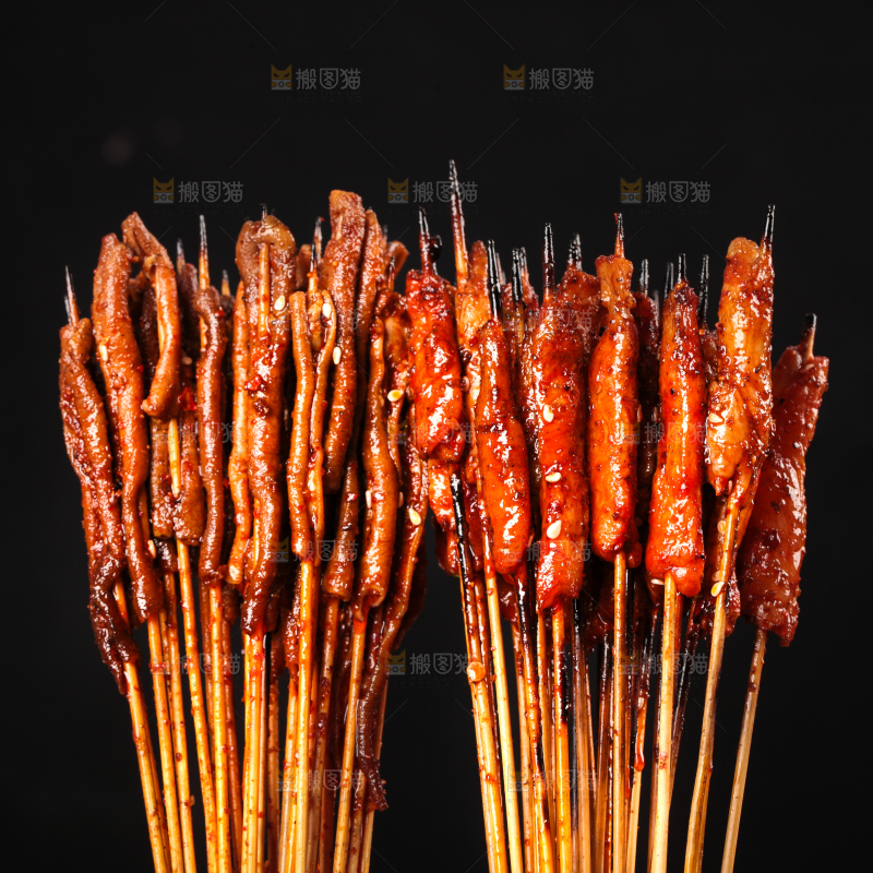 深底上的烤串