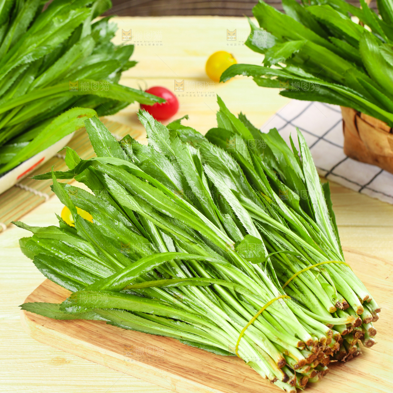 木底上的缅芫荽