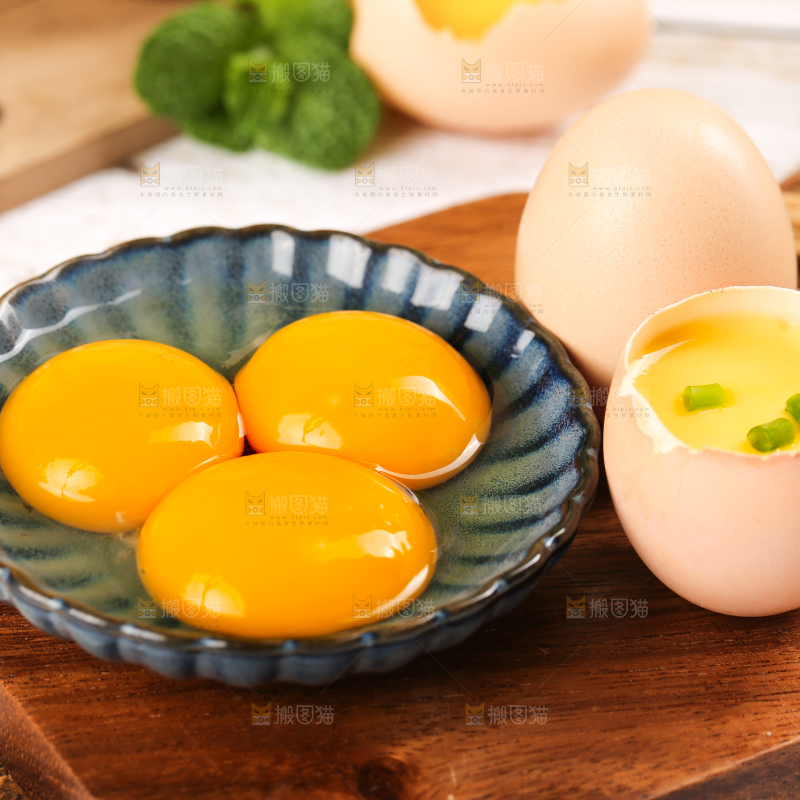 蛋壳里装着蒸鸡蛋