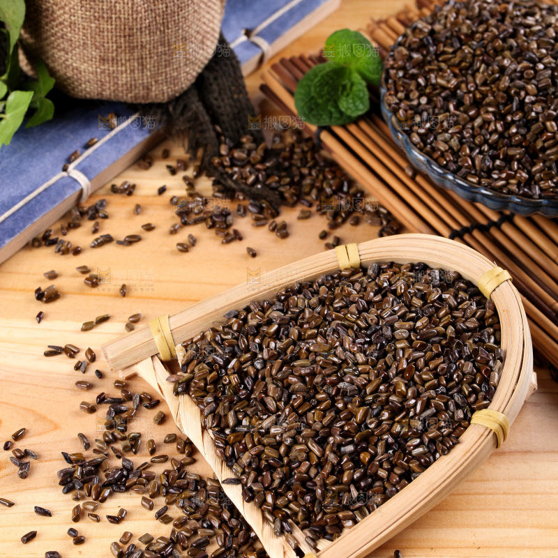 木底上的决明子茶