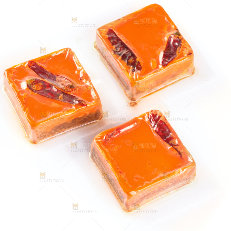 白底上的红油火锅底料