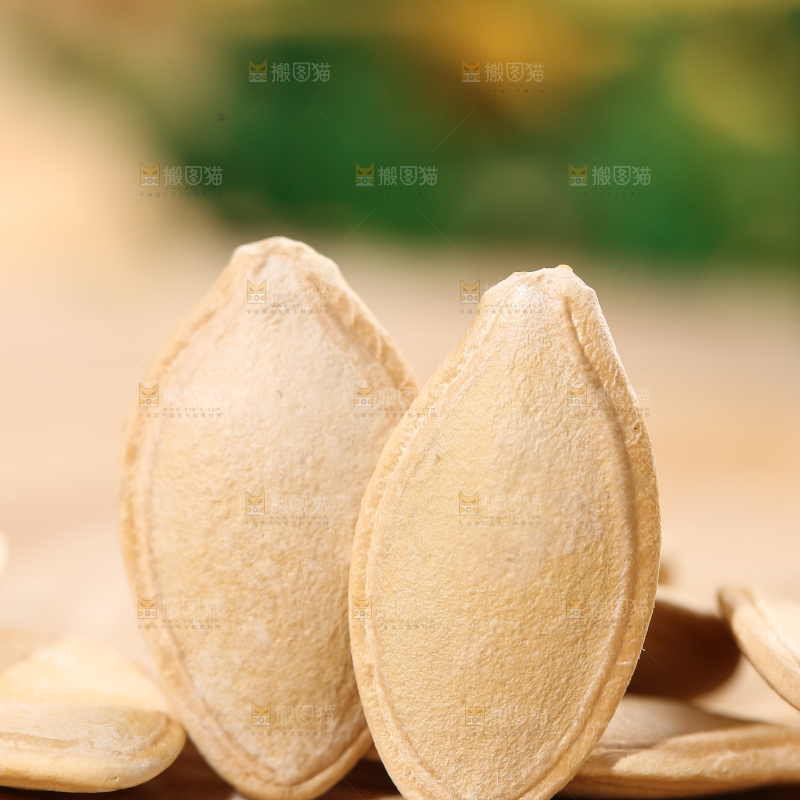 木底上的原味南瓜子
