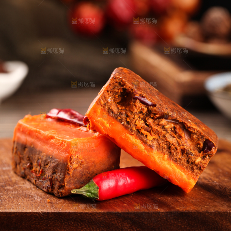 木底上的麻辣火锅底料