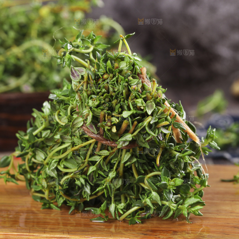 木底上的百里香