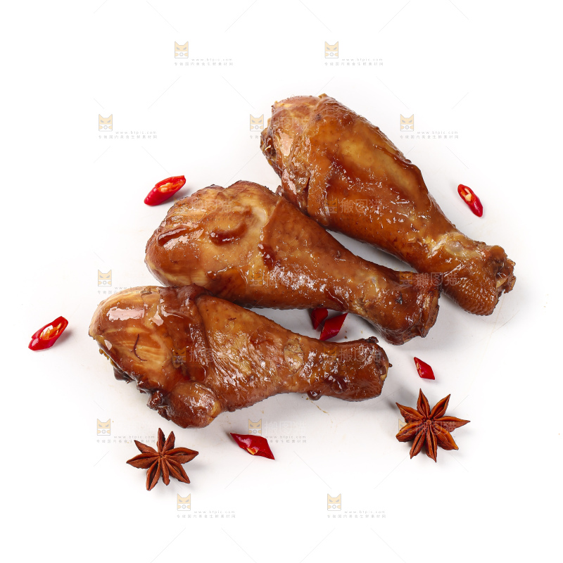 白底上摆放着香辣鸡腿