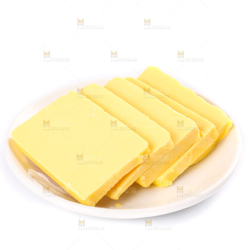 盘子里装着黄油