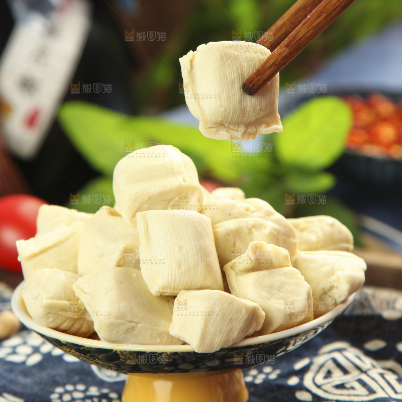 花布底上的包浆豆腐