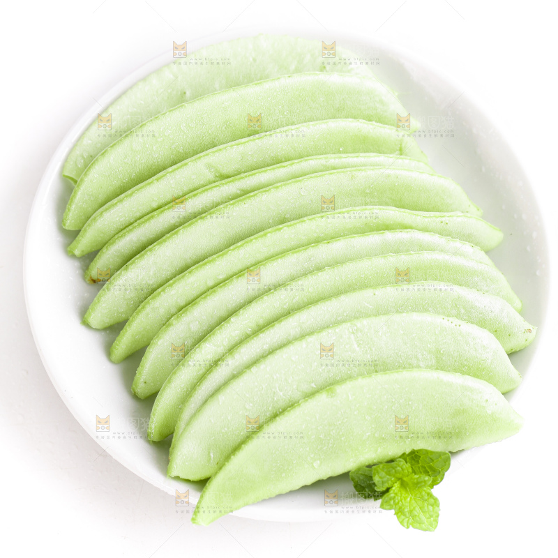 盘子里装着扁豆