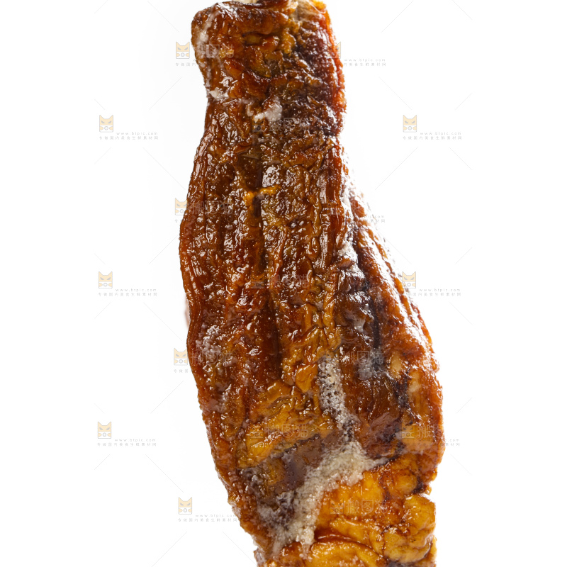 白底上放着腊肉