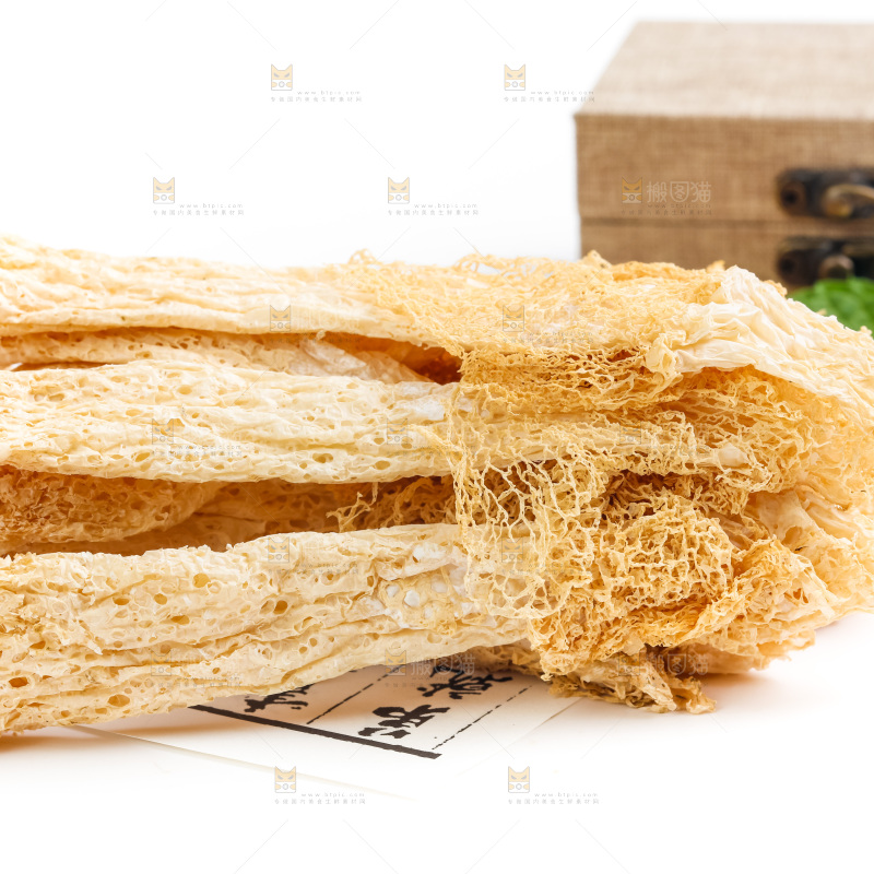白底上的干竹荪