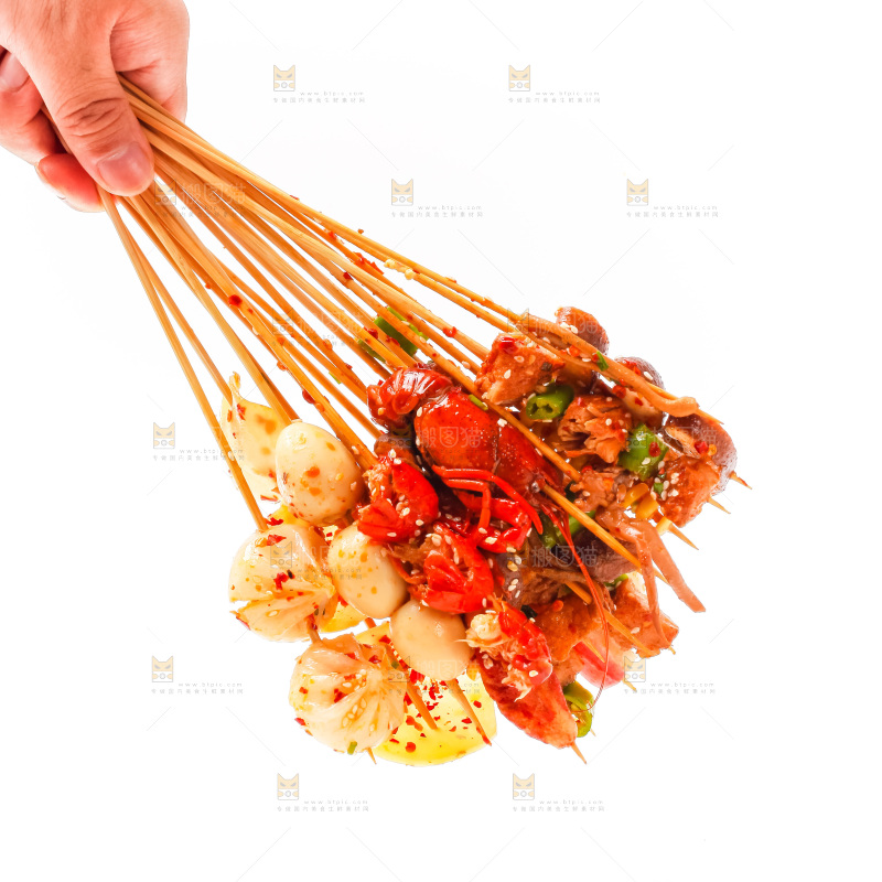 手拿钵钵鸡食材
