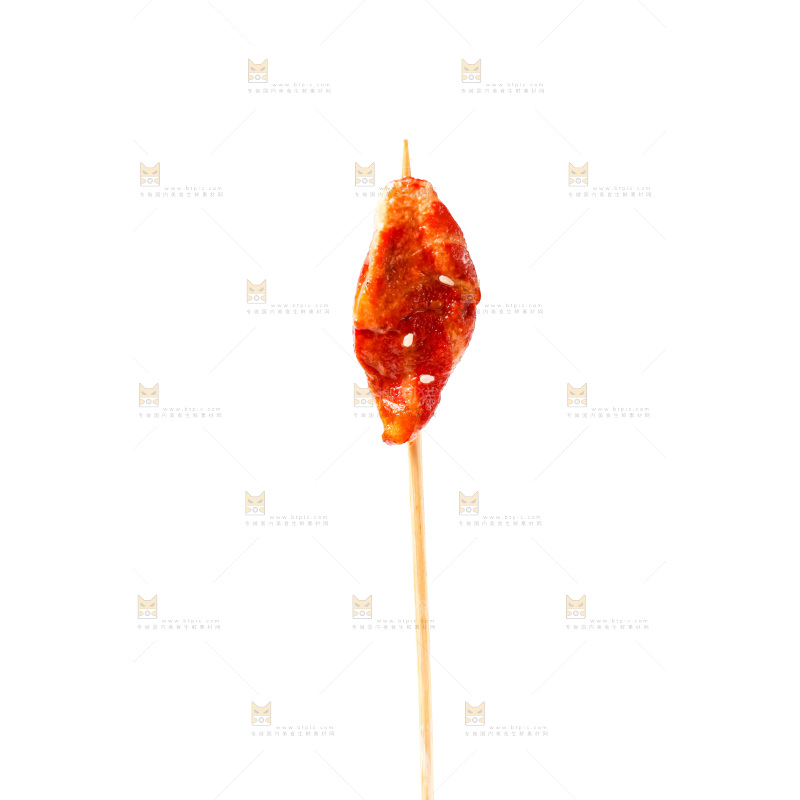 白底上的肉串