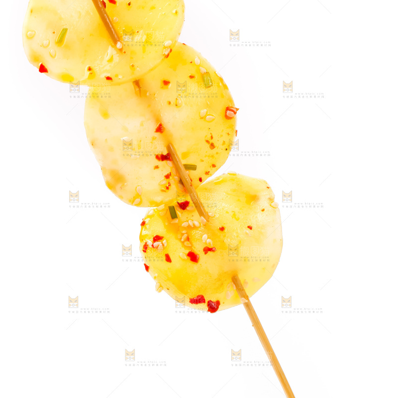 白底上的土豆串