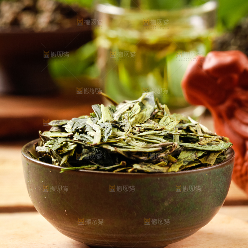 碗里装着茶叶