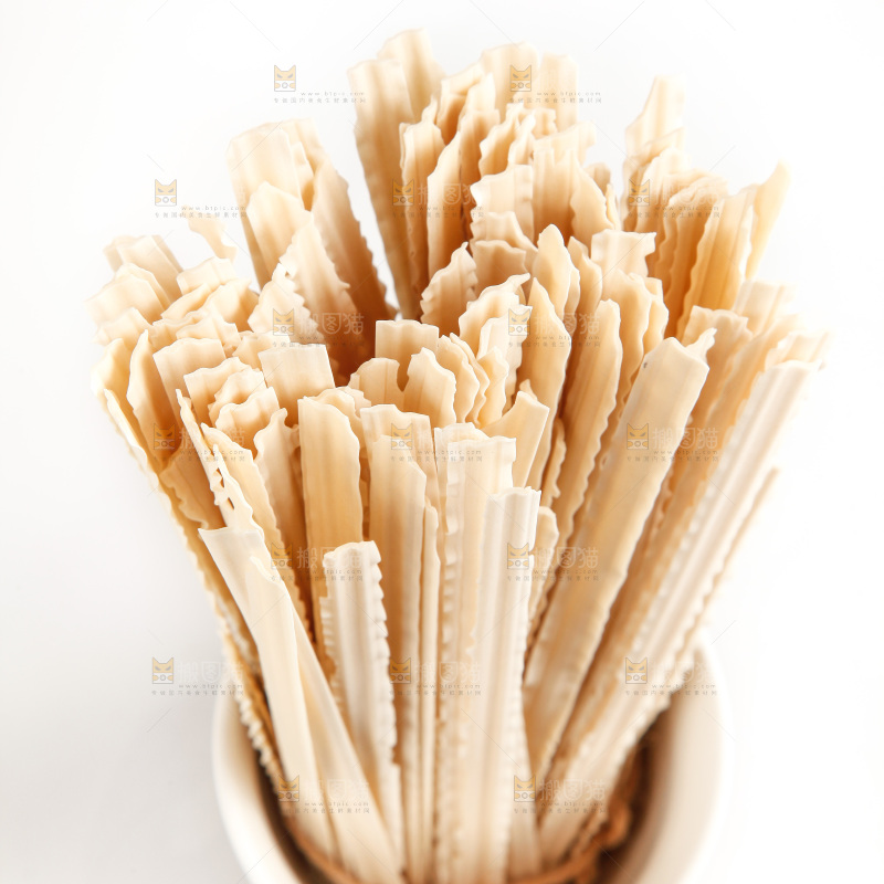 白底上的挂面